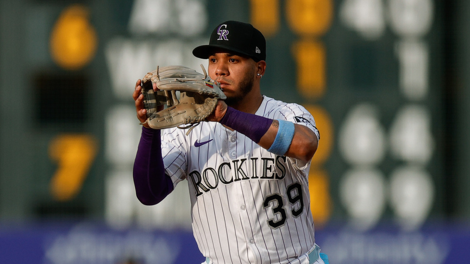 https://www.yardbarker.com/media/3/9/395874069dba9f0dc79cfbc2e876cb79b8978d4e/thumb_16x9/disappointing-season-suddenly-ends-rockies.jpg?v=1