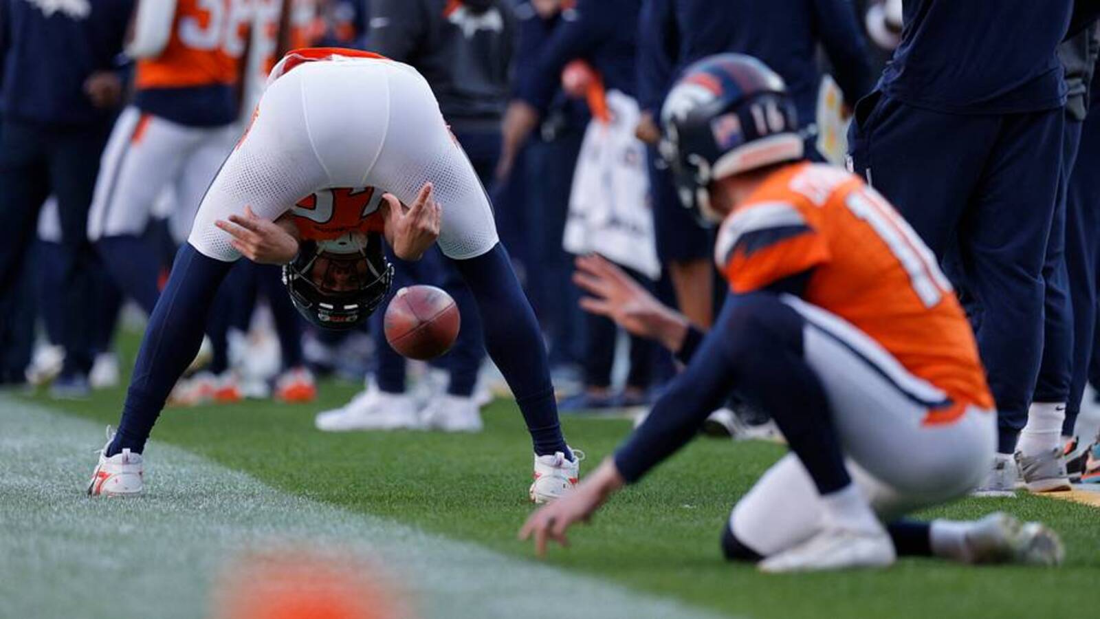 Broncos STC Darren Rizzi Explains Why Team Has Two Long-Snappers