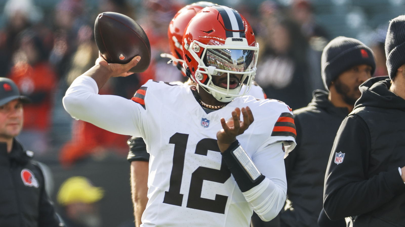 https://www.yardbarker.com/media/3/9/39c9936543a096821b8a1086d87aa19cf468f9e7/thumb_16x9/jan-4-2026-cincinnati-ohio-usa-cleveland-browns.jpg?v=1