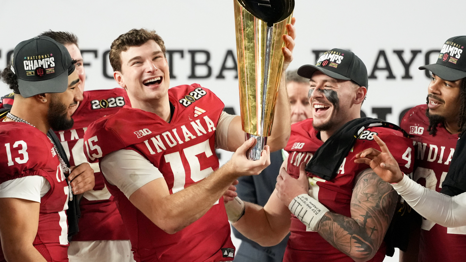 https://www.yardbarker.com/media/3/a/3a0ef276d44d9ad26e01f046cf16e07575c40344/thumb_16x9/indiana-hoosiers-cap-greatest-story-college.jpg?v=1