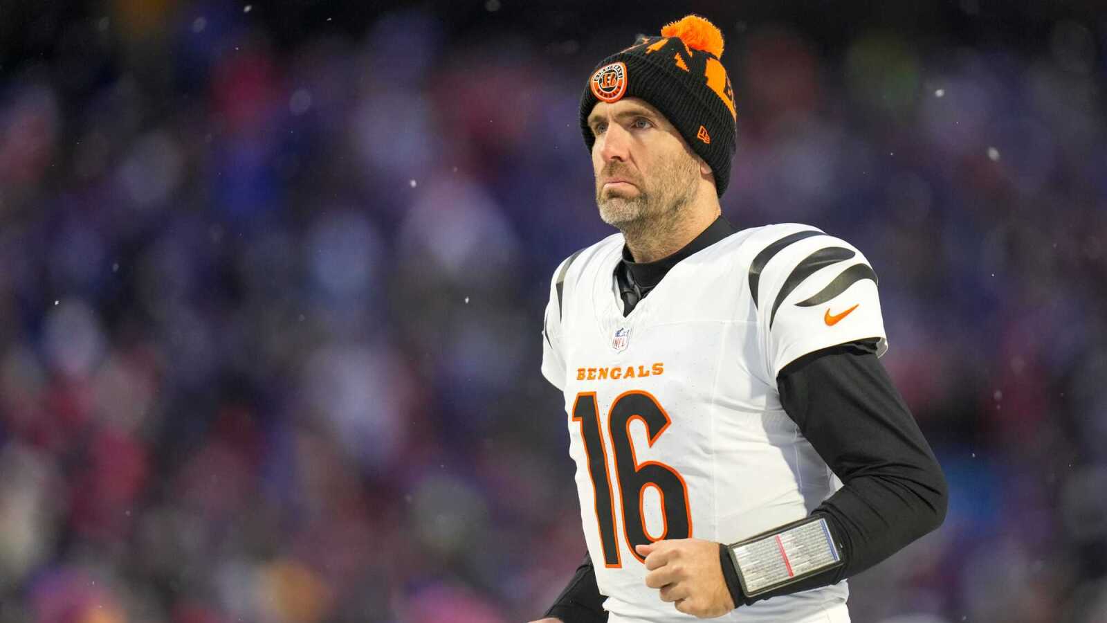 https://www.yardbarker.com/media/3/a/3ab898259e40acf7284443d86a8765ac58d7bc7c/thumb_16x9/cincinnati-bengals-quarterback-joe-flacco-16.jpg?v=1