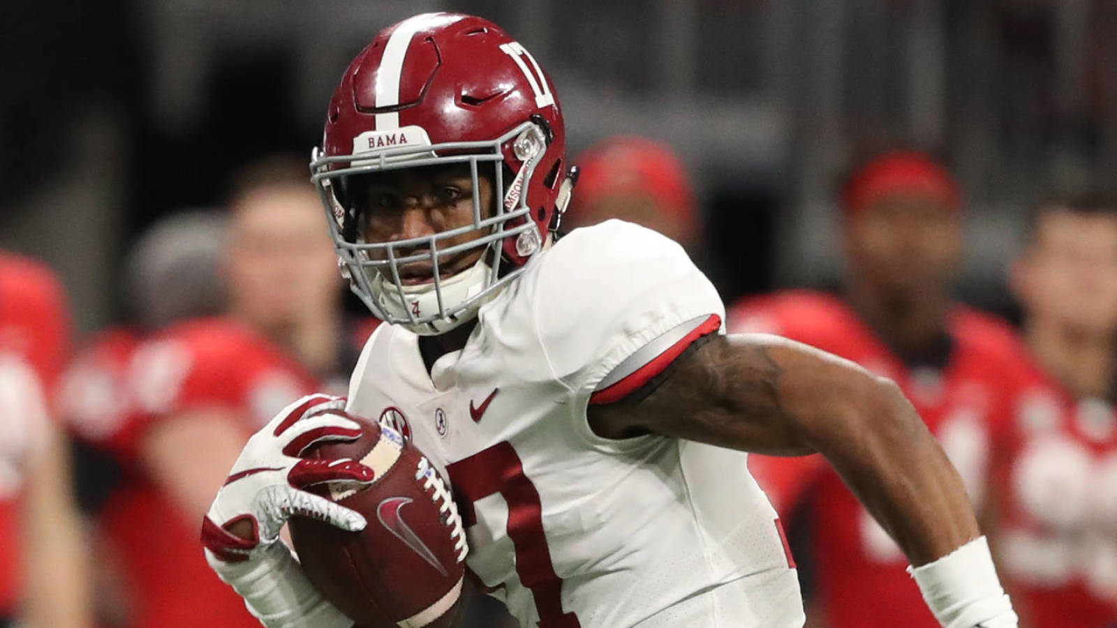 Watch Jaylen Waddle weaves his way to 31yard touchdown Yardbarker