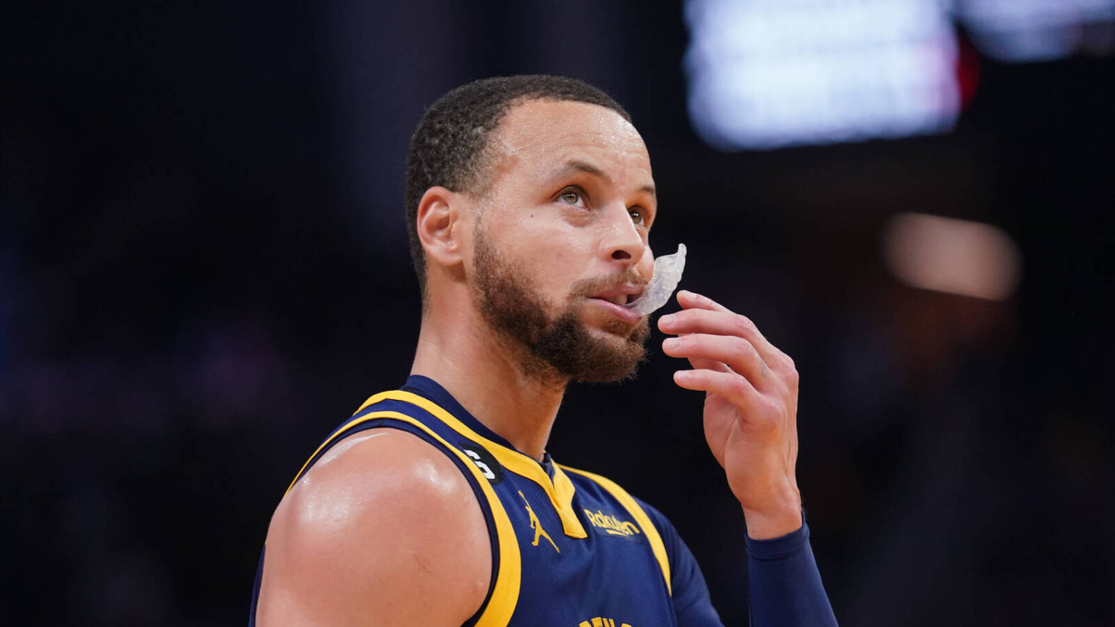Warriors' Stephen Curry to undergo MRI on injured knee - Vimarsana News