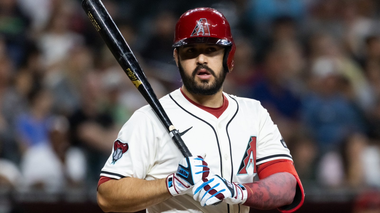 https://www.yardbarker.com/media/3/b/3b596b37be7b4e84f93c6a44d65e5060bf3cb646/thumb_16x9/mariners-acquire-eugenio-suarez-blockbuster-deal.jpg?v=1
