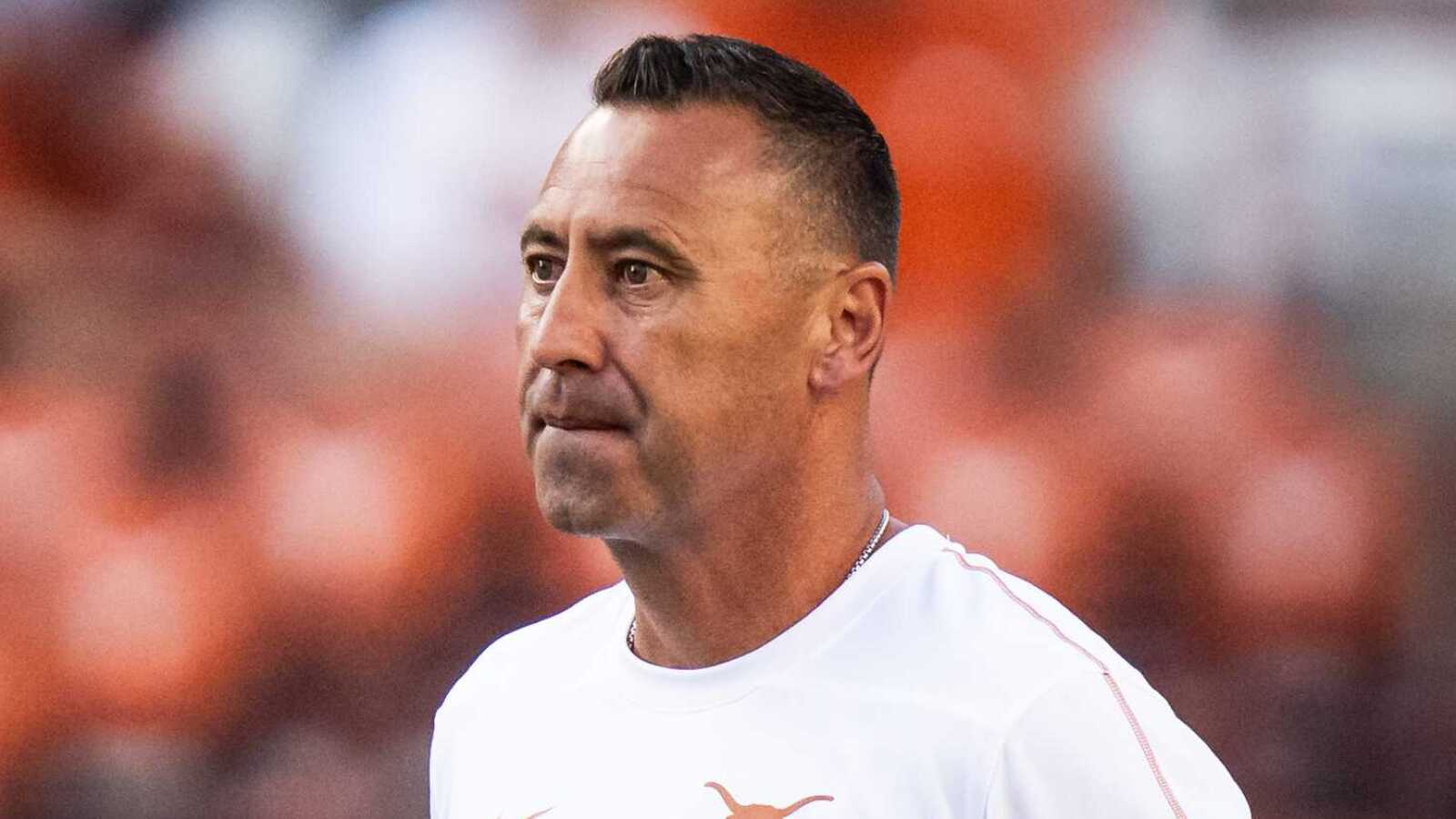 Watch DPI call prompts Texas fans to throw objects on field Yardbarker