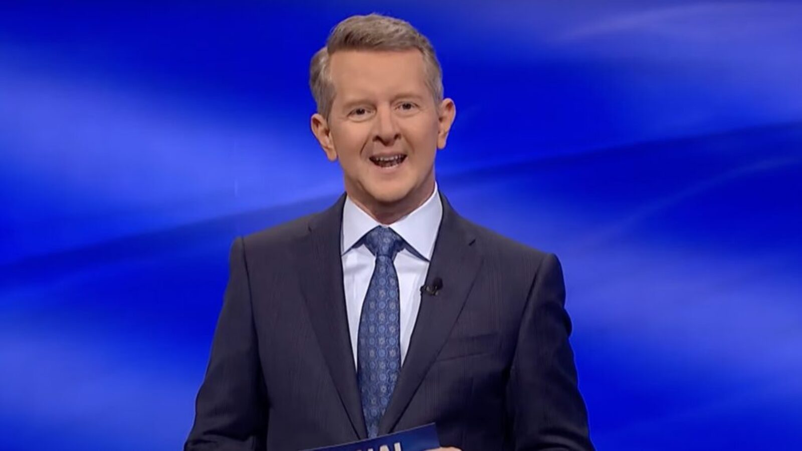 Jeopardy! returns to Game Show Network in 2025 for reruns of Season 39 News Minimalist