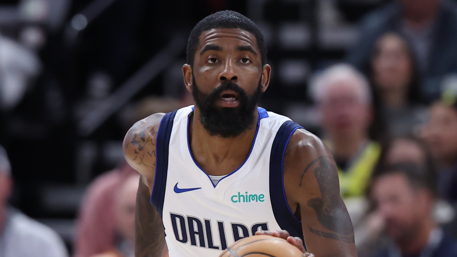 https://www.yardbarker.com/media/3/c/3c636017439f00c7a23f37ecd483dae504e92cfa/thumb_16x9/kyrie-irving-calls-out-bill-simmons-over-his.jpg?v=1