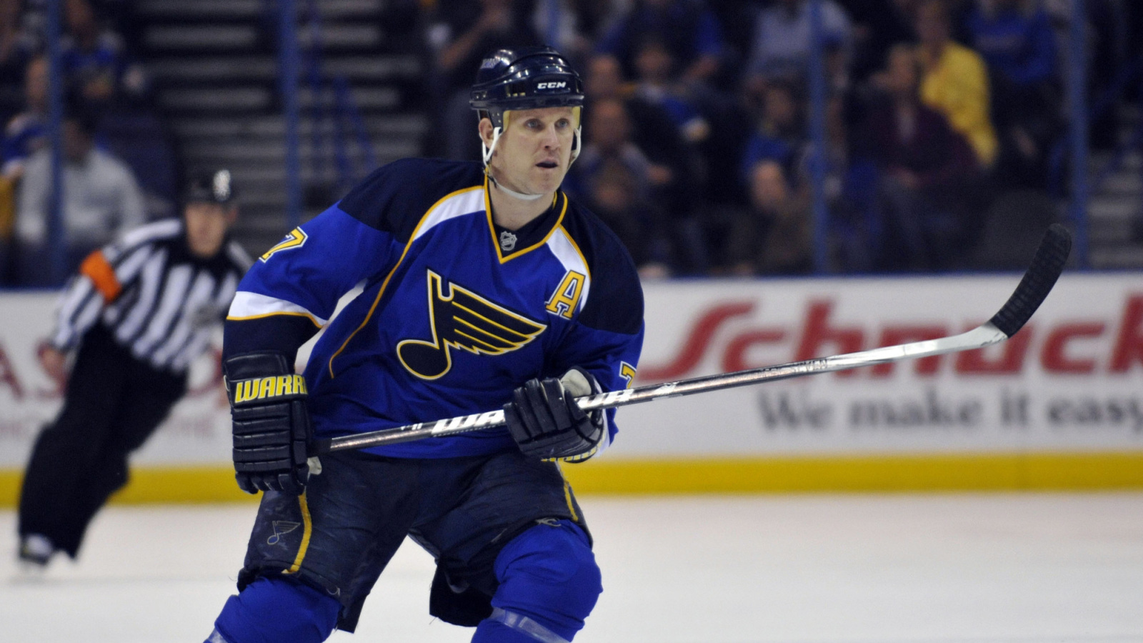 https://www.yardbarker.com/media/3/c/3c8974f799eeb4821baf5f915296846216d191e1/thumb_16x9/april-9-2010-st-louis-mo-usa-st-louis-blues-left.jpg?v=1