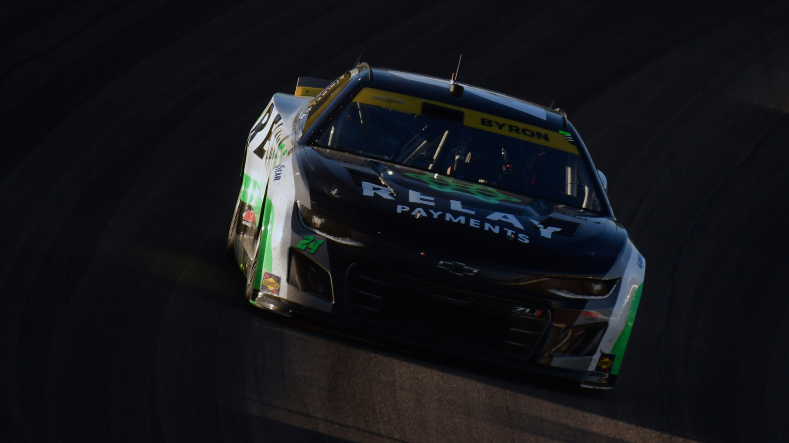 https://www.yardbarker.com/media/3/c/3cac63f588d402948ee0a3a04f3ac416544d3a78/thumb_16x9/byron-zero-clue-dillon-pitting-before-las-vegas.jpg?v=1