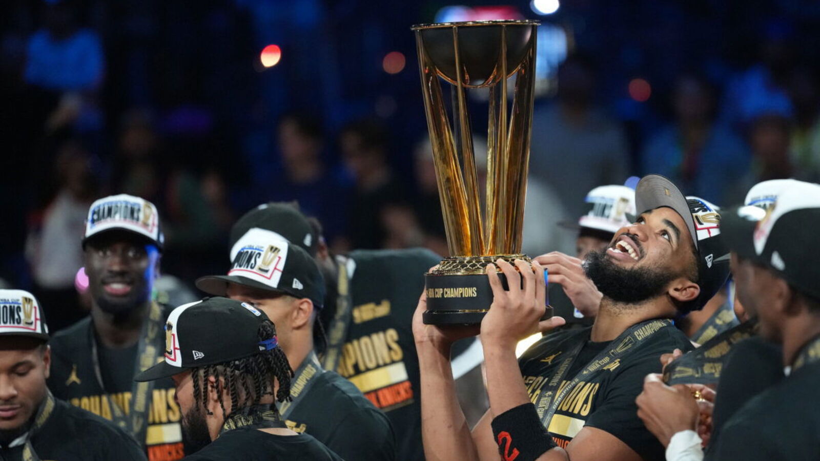 Knicks’ NBA Cup Banner Decision Leaves Lakers, Bucks in Awkward ...