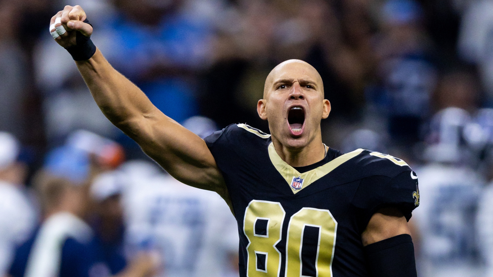 https://www.yardbarker.com/media/3/c/3cee1600be682693e62d1ba61dfacdbdf04ae89f/thumb_16x9/five-time-pro-bowler-announces-retirement-football.jpg?v=1