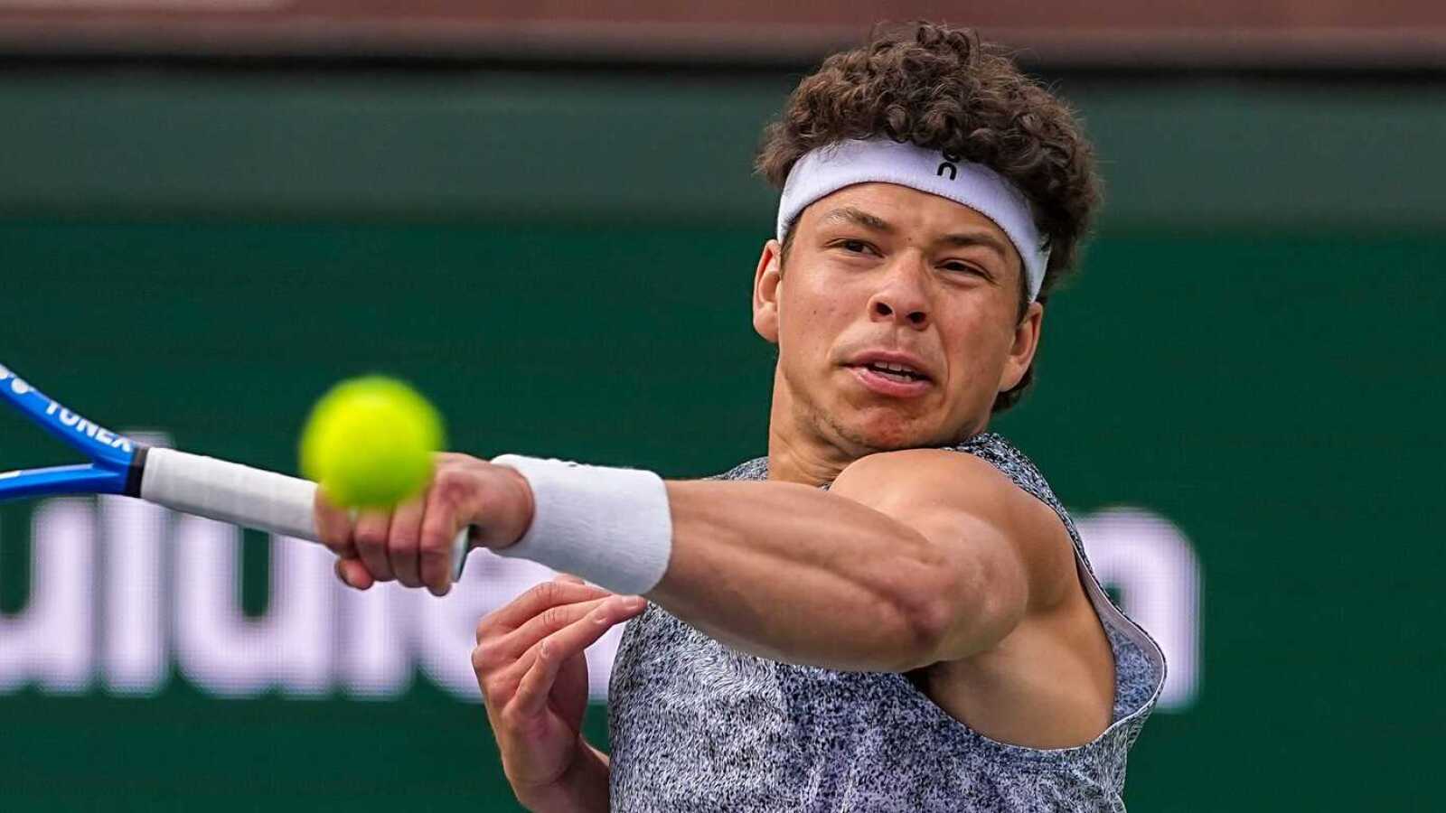 https://www.yardbarker.com/media/3/d/3d564469bd35aff49ba469f1d50bb3be8a916cef/thumb_16x9/ben-shelton-gives-america-best-chance-end-grand.jpg?v=1