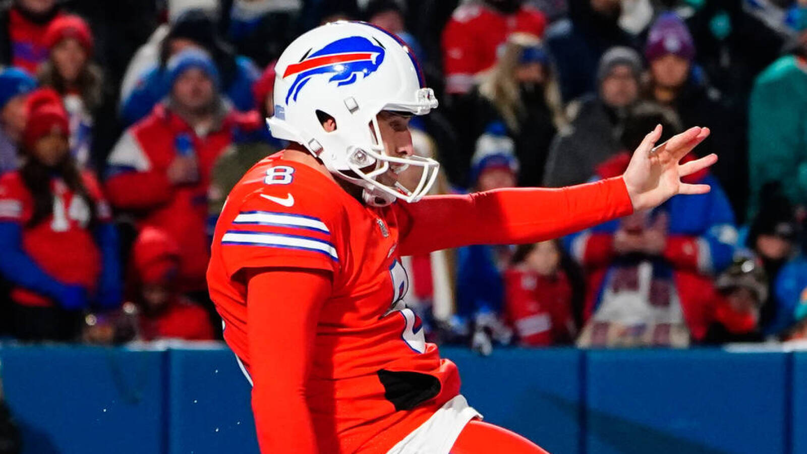 Watch Bills punter makes weak tackle attempt on final play Yardbarker