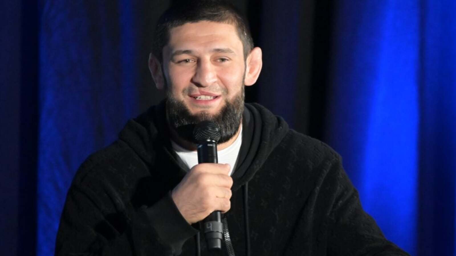 Sean Strickland tries to tempt Khamzat Chimaev out onto the street by dropping his location