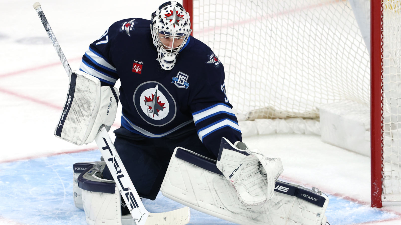 Winnipeg & San Jose Reportedly Engaged in Hellebuyck Trade Talks