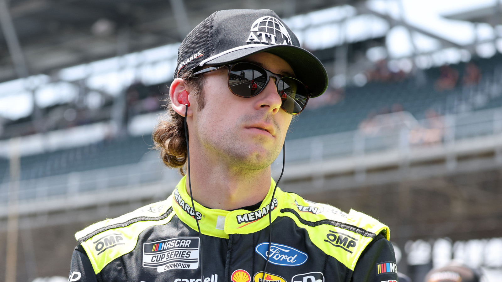 Watch: Hard crash takes out defending NASCAR champion | Yardbarker