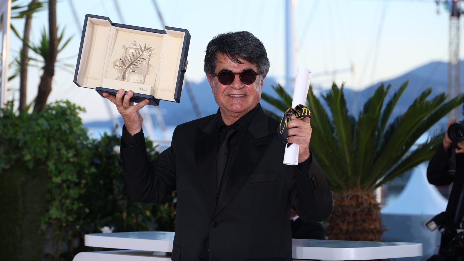 Jafar Panahi, a filmmaker with a fascinating life arc, wins big at ...