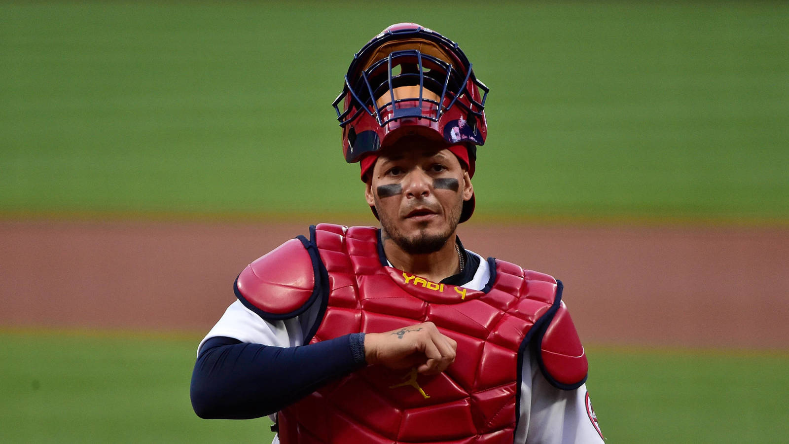 Cardinals' Yadier Molina on IL with right foot tendon strain | Yardbarker