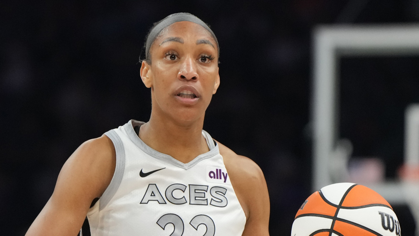 https://www.yardbarker.com/media/3/e/3e7da84eadb78b64621cde7ef09c0e0e2d7d05b5/thumb_16x9/aja-wilson-legit-wnba-mvp-contender.jpg?v=2