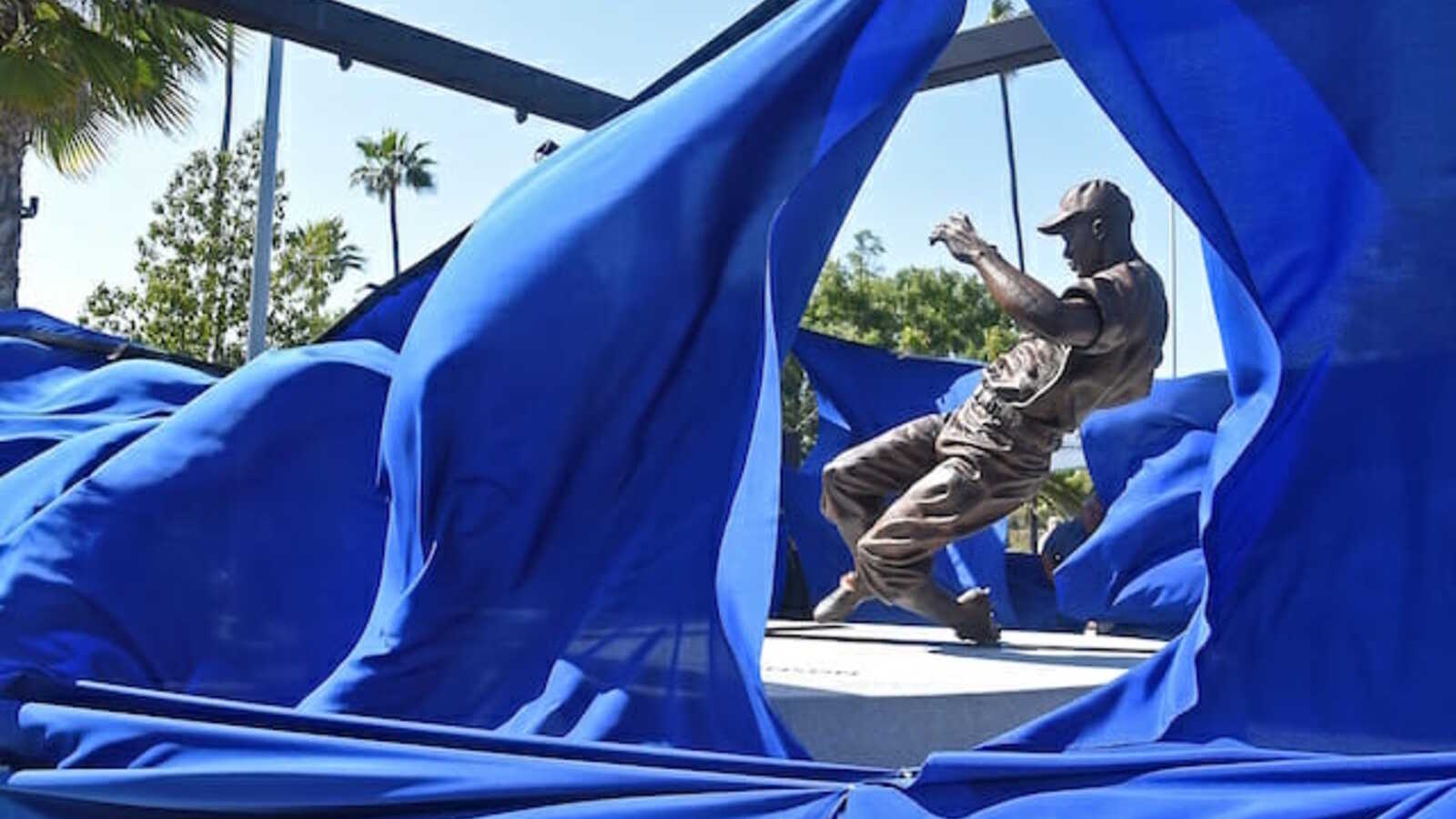 This Day In Dodgers History Details For Jackie Robinson Statue