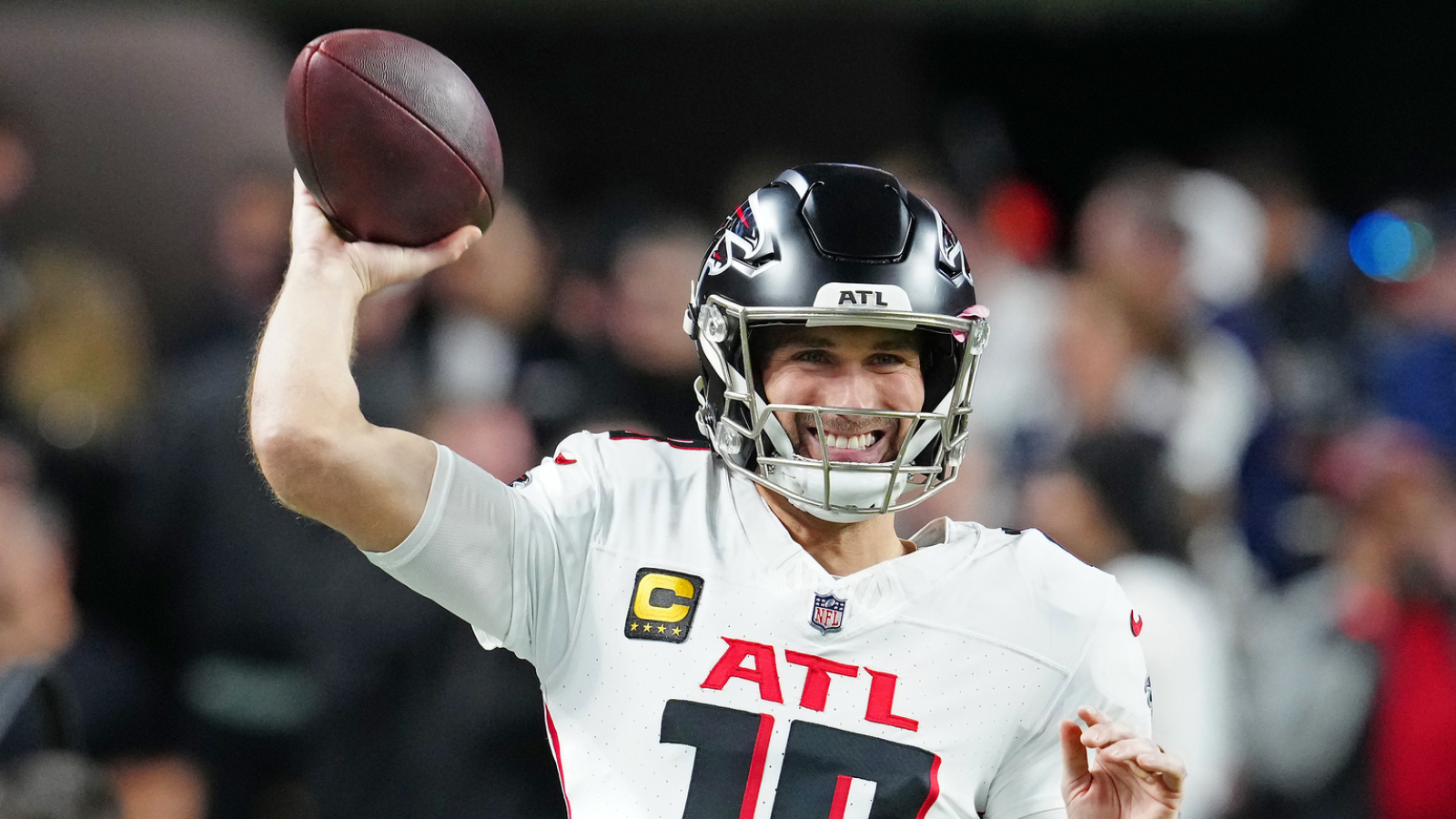 https://www.yardbarker.com/media/3/f/3f0ffec7db5e5ca93c4d2afddc998d702669852f/thumb_16x9/three-burning-questions-2025-falcons.jpg?v=1