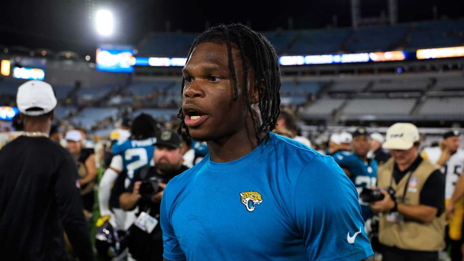 https://www.yardbarker.com/media/3/f/3f18f41c60b74e3a04b2f5a10d2d8ed07bf656cb/thumb_16x9/jacksonville-jaguars-wide-receiver-travis-hunter.jpg?v=1