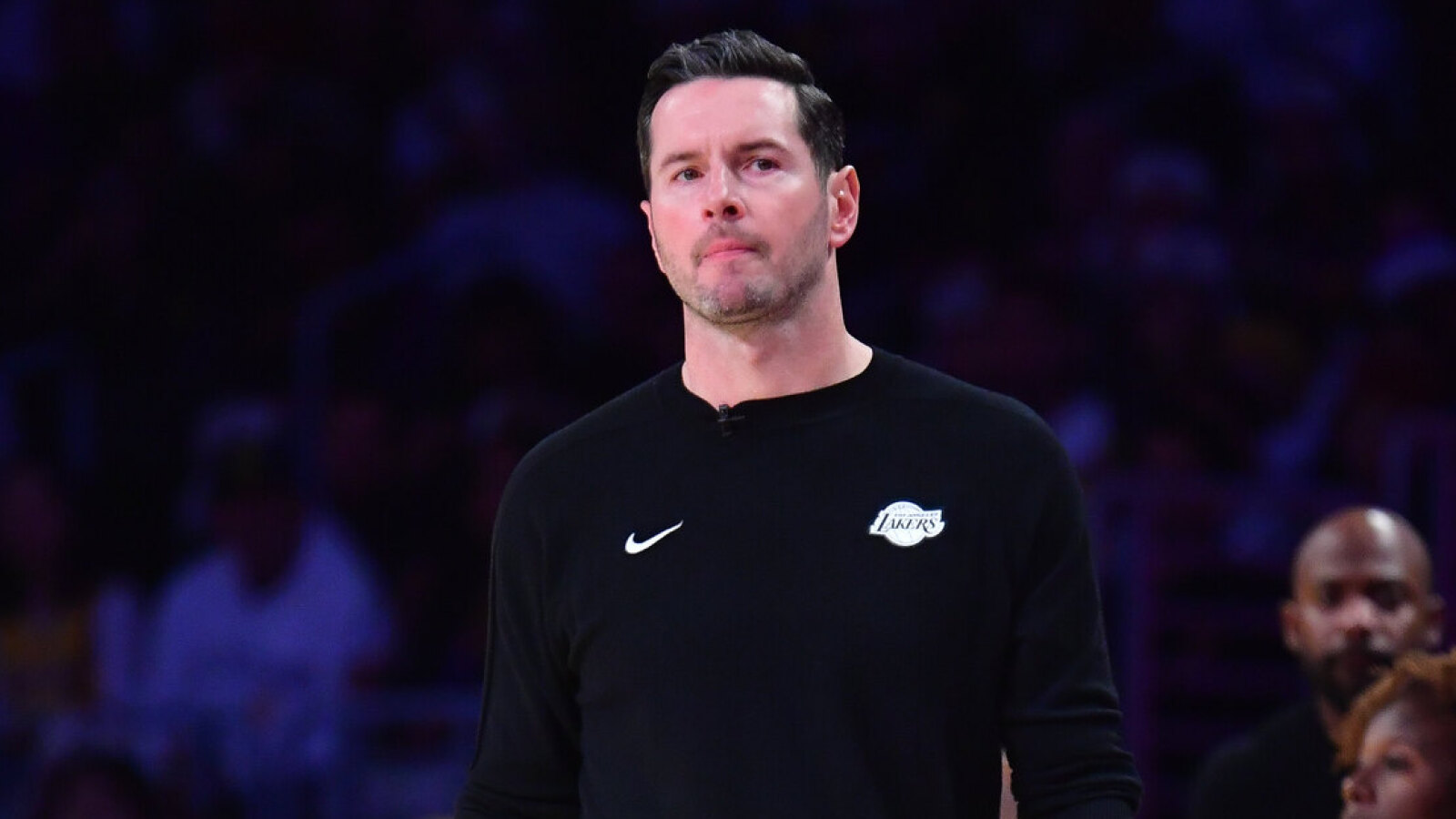 https://www.yardbarker.com/media/3/f/3f1d3fe4e98fb4c91eb80af838fbde9b3e090013/thumb_16x9/jj-redick-off-on-lakers-players-ugly-loss.jpg?v=1
