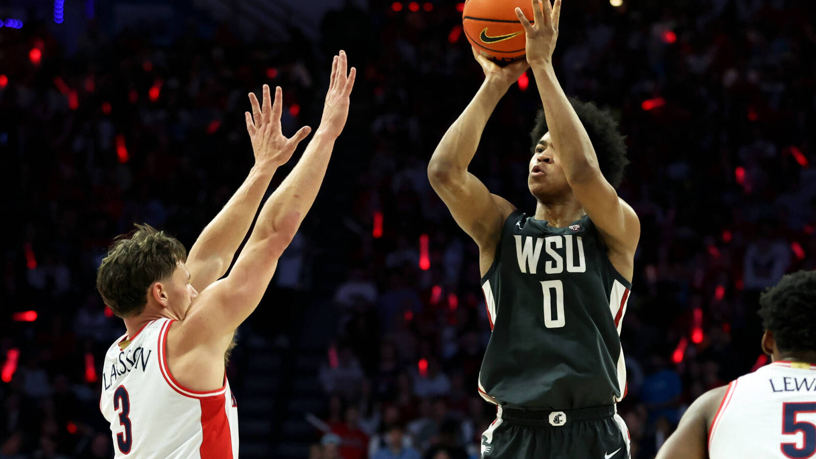 Washington State, in win at Arizona, continues to write an incredible story