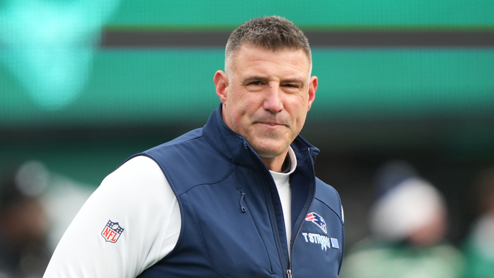 https://www.yardbarker.com/media/3/f/3f7f5d7b2de055b75543d316a5b236d6c6fc98fb/thumb_16x9/patriots-hc-mike-vrabel-addresses-rumored-drake.jpg?v=1