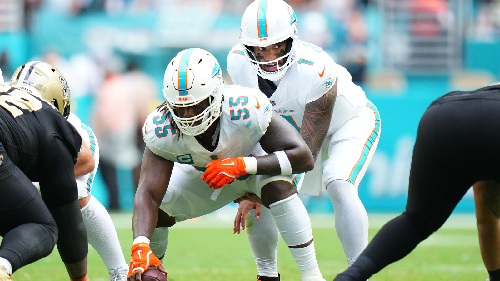 Aaron Brewer Signs Extension with Miami