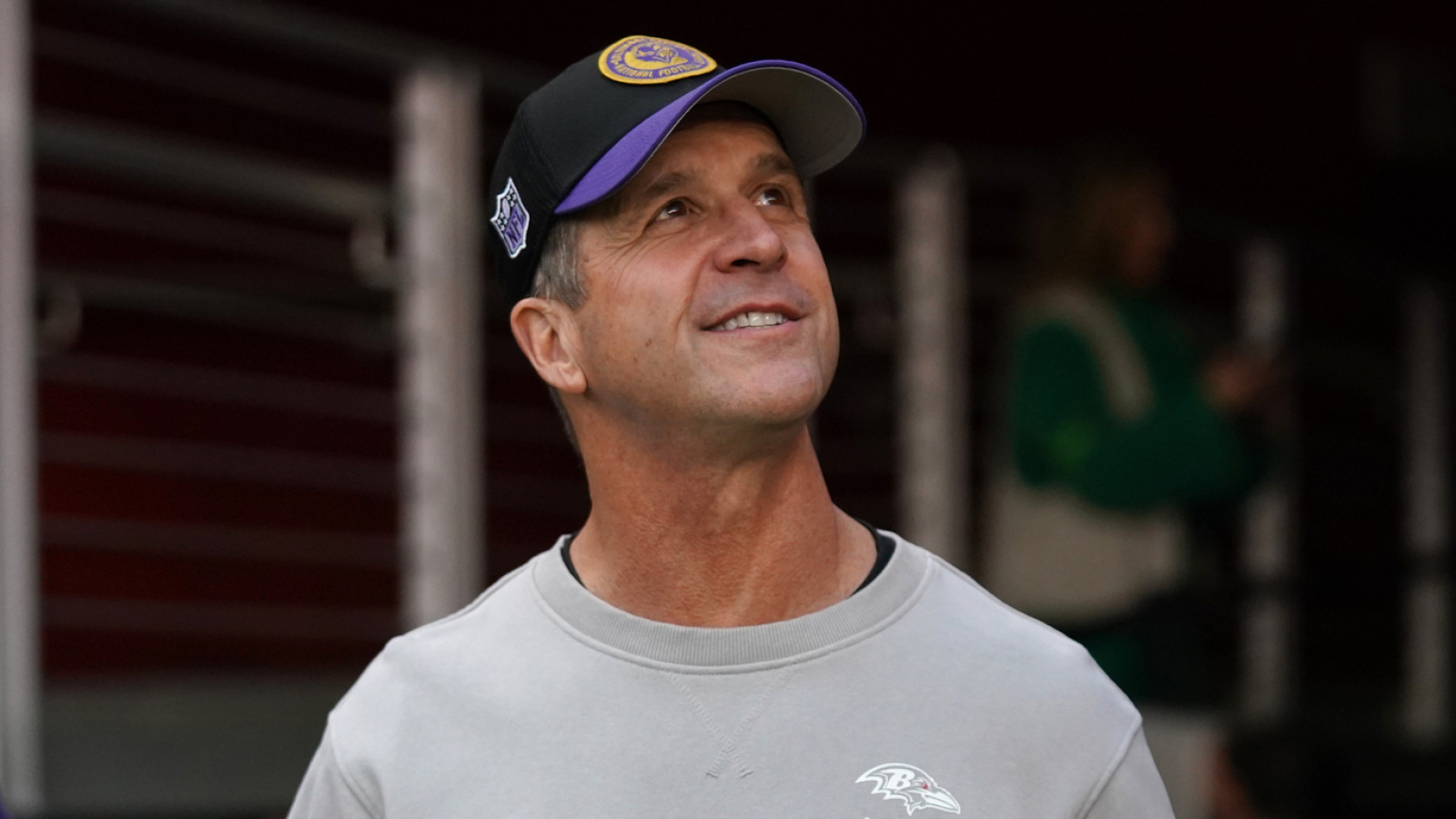 https://www.yardbarker.com/media/3/f/3f9e2f6c1e33791f0abfdd24909ebb4486e59891/thumb_16x9/harbaugh-reportedly-broke-news-joining-giants.jpg?v=1