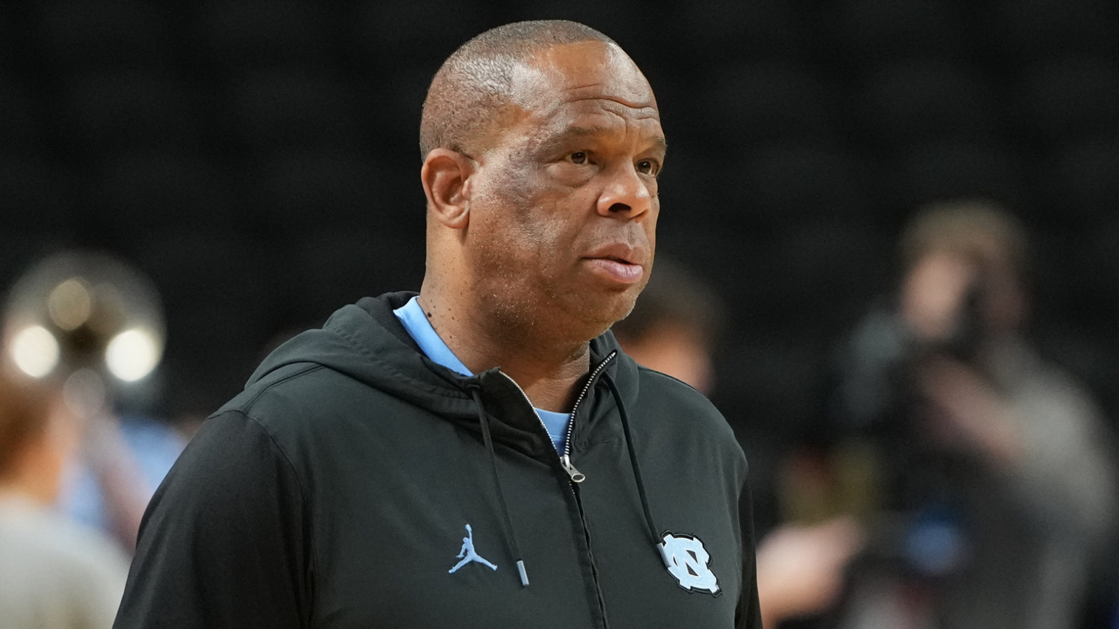 Latest Hubert Davis report indicates beleaguered HC should be leaving North Carolina soon