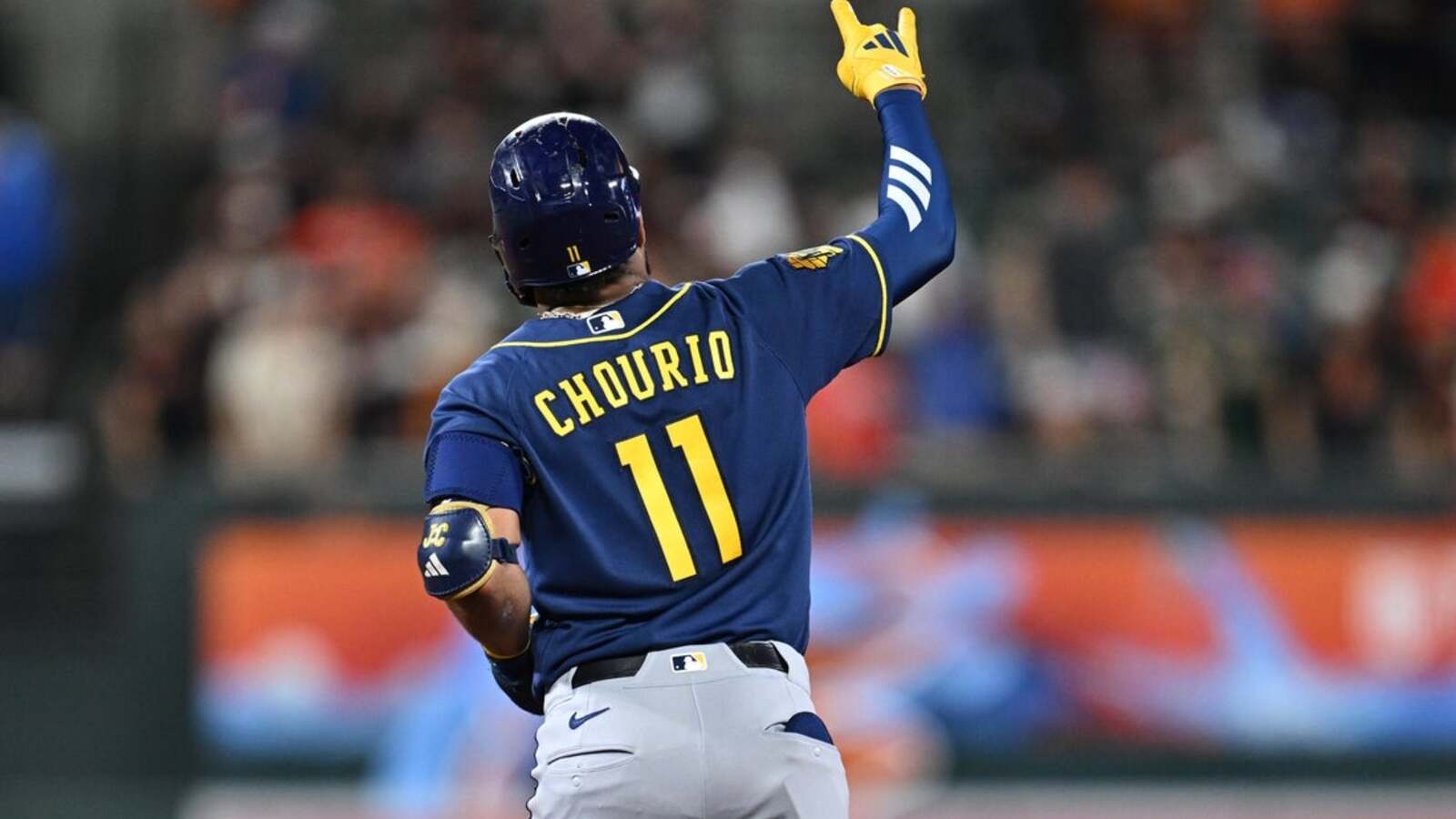 Brewers chasing 100 wins, first-round bye against Phillies