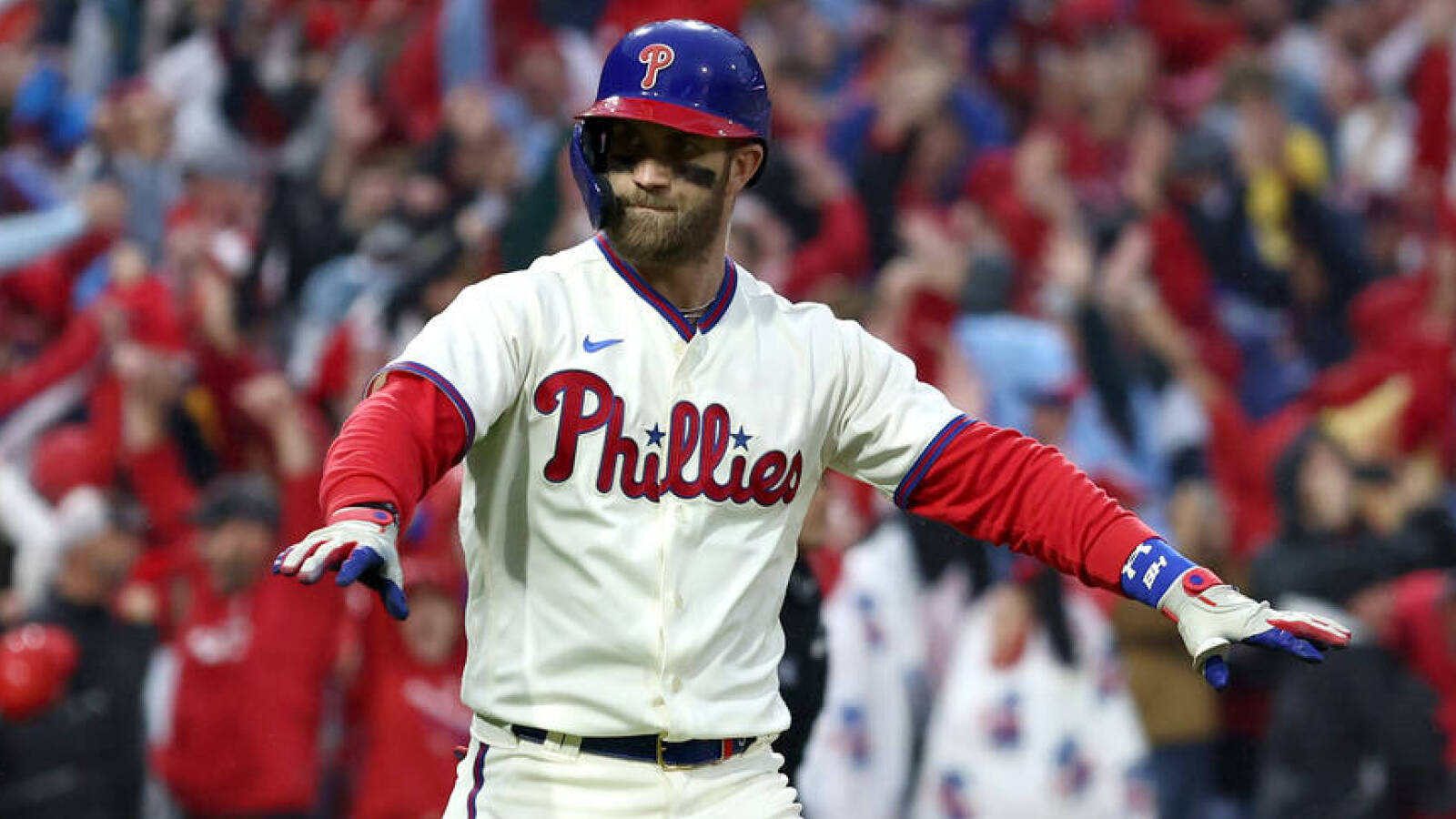 Phillies: Rhys Hoskins, Bryce Harper coming up clutch