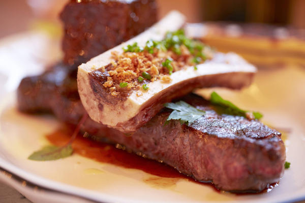 Treat dad to a great steak at LongHorn Steakhouse this Father's Day 
