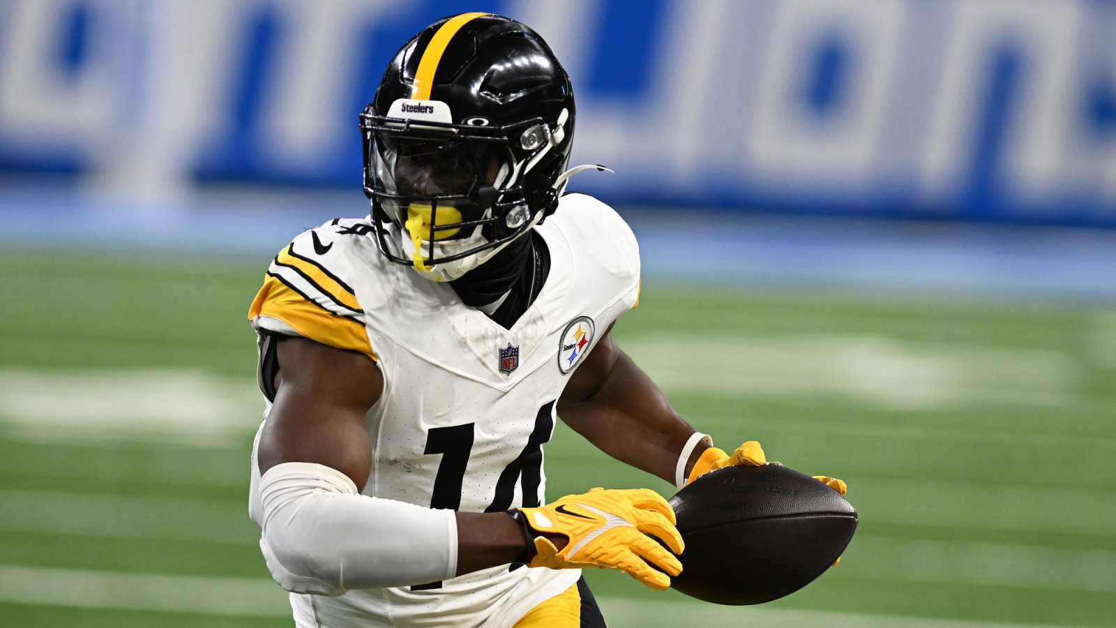 https://www.yardbarker.com/media/4/0/40cbf154ece1322e83d33a357088cca951126e25/thumb_16x9/steelers-view-pickens-as-disappointment-following.jpg?v=1