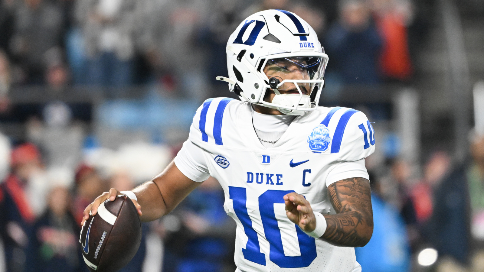 https://www.yardbarker.com/media/4/1/418e78abc0e9c0daf87f4d7a7f7f2436df1f94f0/thumb_16x9/miami-paid-big-money-win-qb-darian-mensah.jpg?v=1