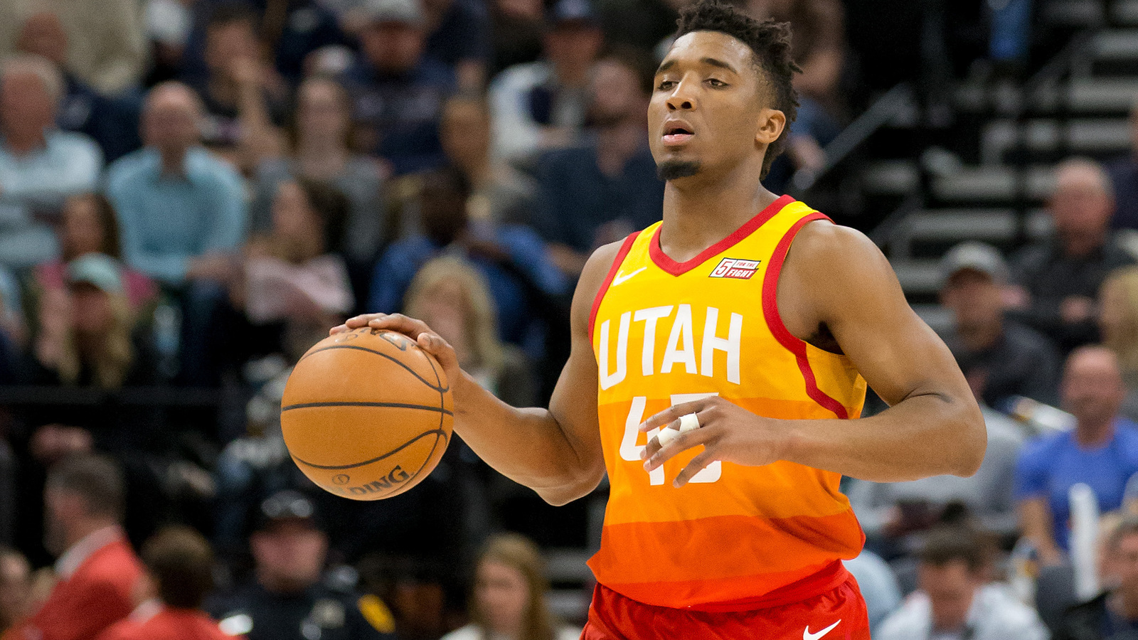 donovan mitchell pokes ben
