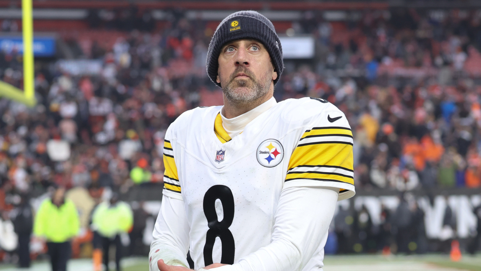 https://www.yardbarker.com/media/4/3/4304dcf90b696c9d232c23da6ff29bedbf7e774e/thumb_16x9/rodgers-takes-another-shot-jets-ahead-steelers.jpg