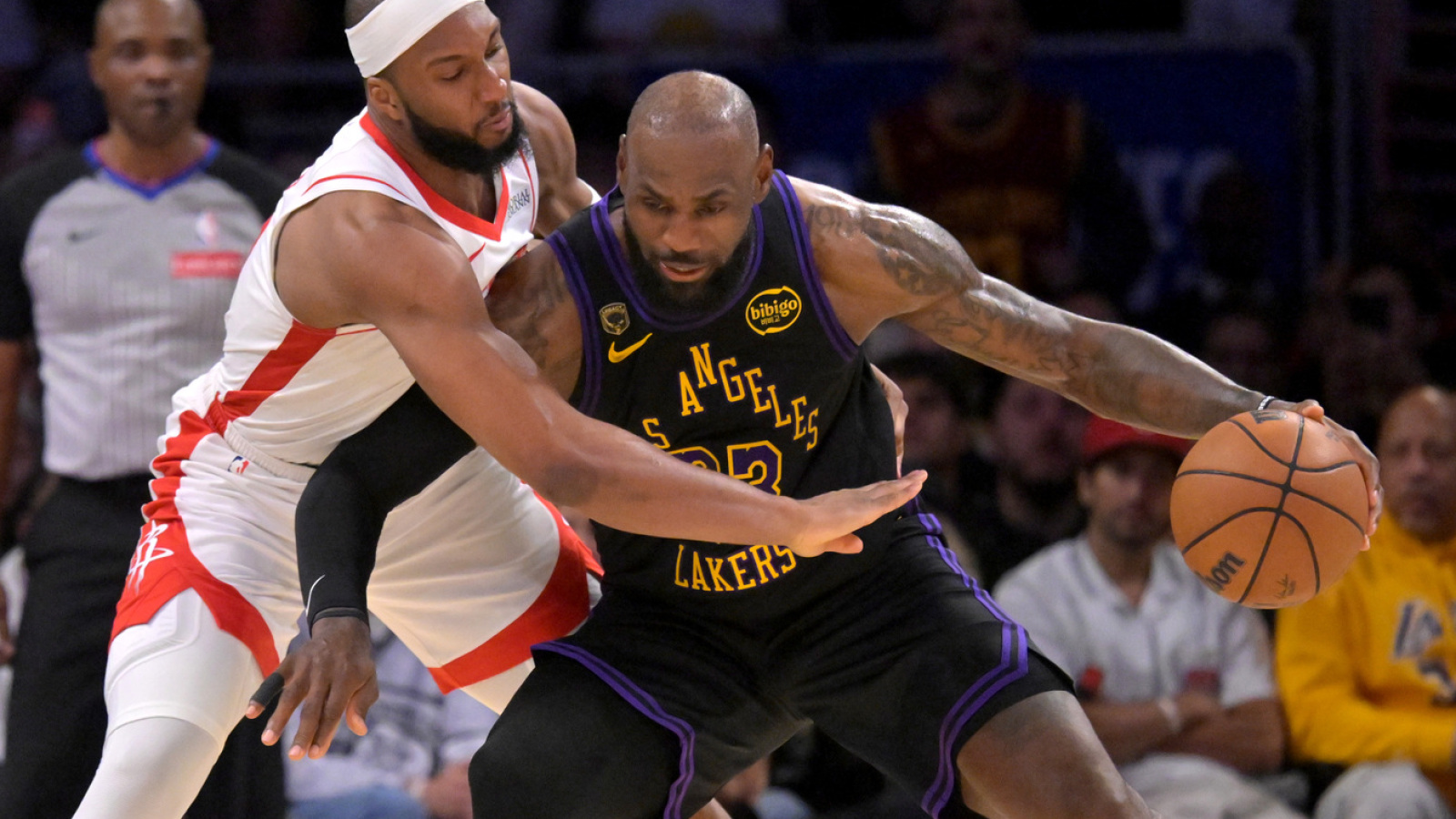 LeBron James outduels Kevin Durant as Lakers take 2-0 series lead