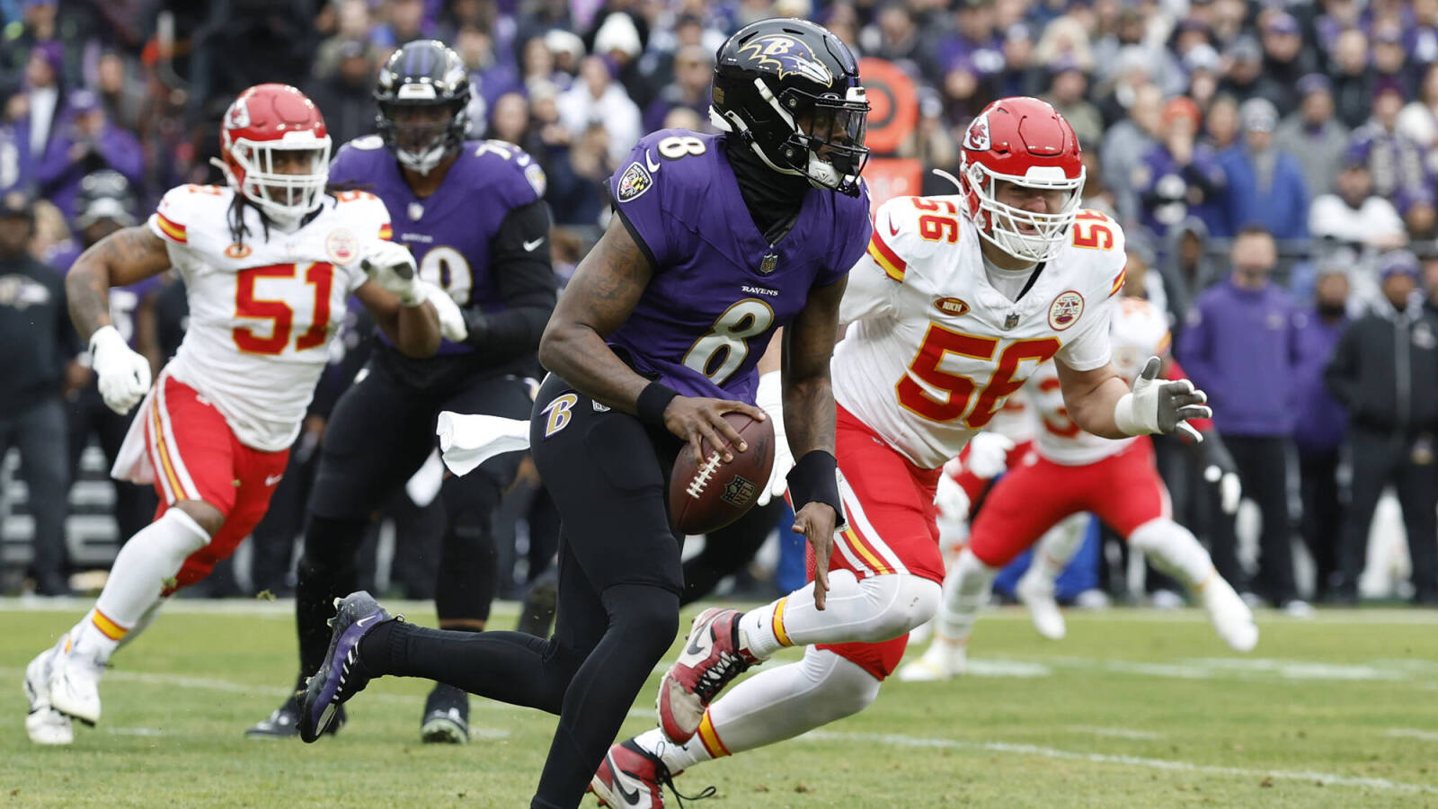 Watch: Lamar Jackson completes pass to himself