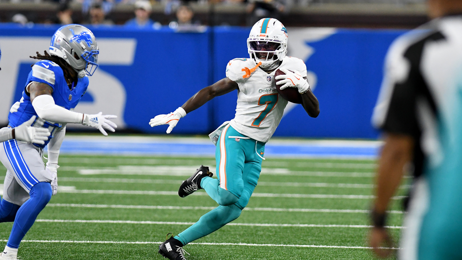 https://www.yardbarker.com/media/4/4/445ec40daab0bff00dff2e1819d2462a7c6b1f1e/thumb_16x9/aug-16-2025-detroit-michigan-usa-miami-dolphins.jpg
