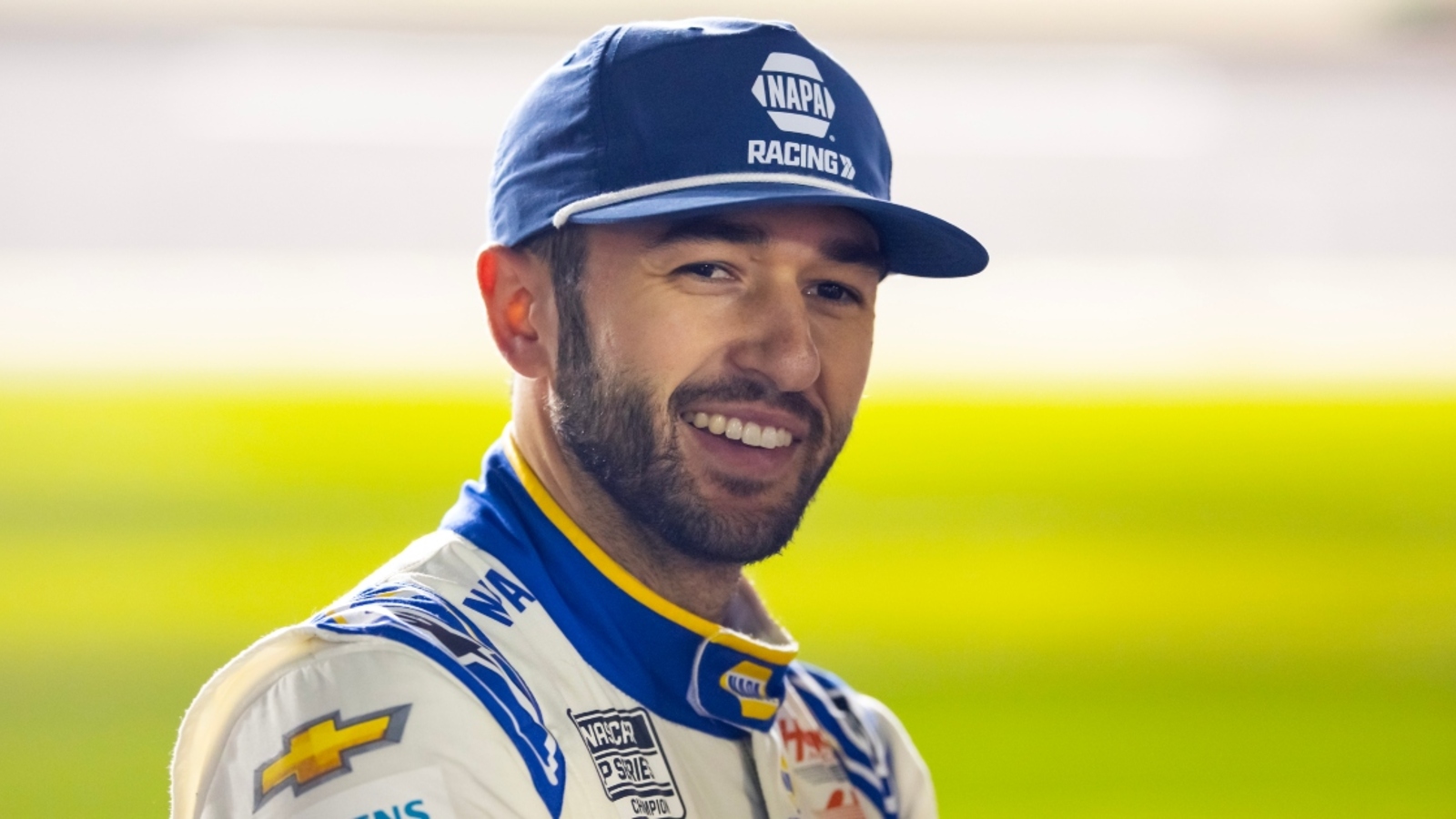 Chase Elliott trolls Denny Hamlin with merch plug | Yardbarker