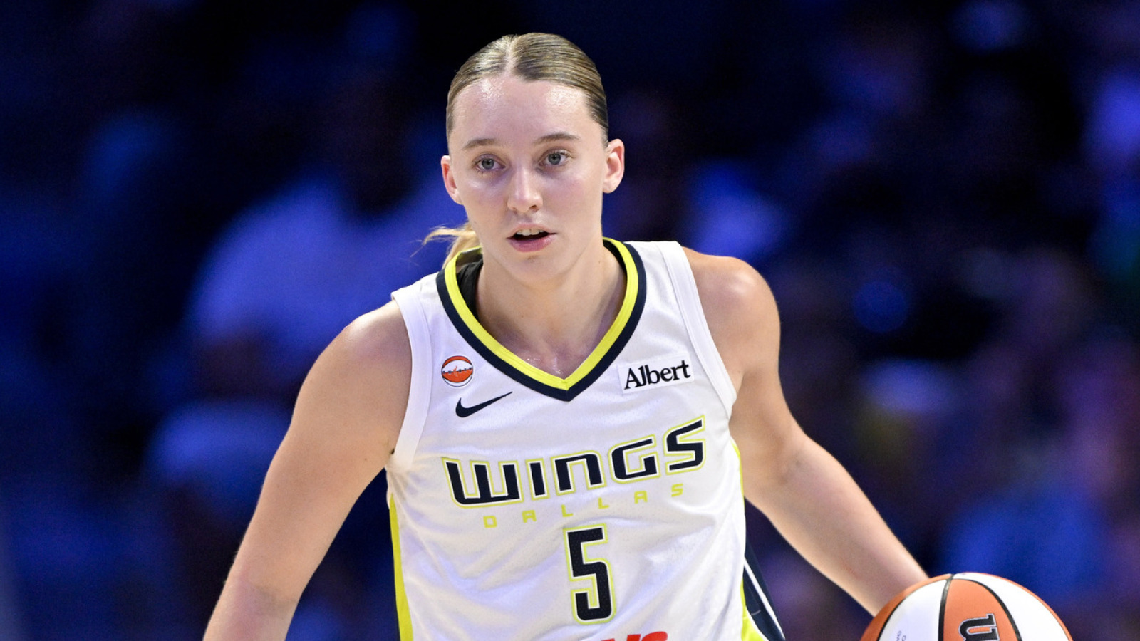 https://www.yardbarker.com/media/4/4/44f5fa5a32f667fb8e36e474ecfd39376aef6e23/thumb_16x9/paige-bueckers-shares-nba-star-she-tries-mimic.jpg?v=1