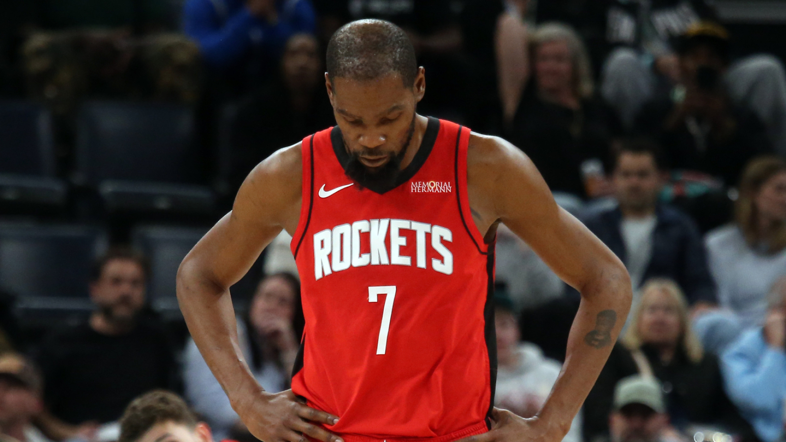 https://www.yardbarker.com/media/4/5/45198a69e0fb58897af58e79a5b24c5f93e667f7/thumb_16x9/mar-27-2026-memphis-tennessee-usa-houston-rockets.jpg?v=1