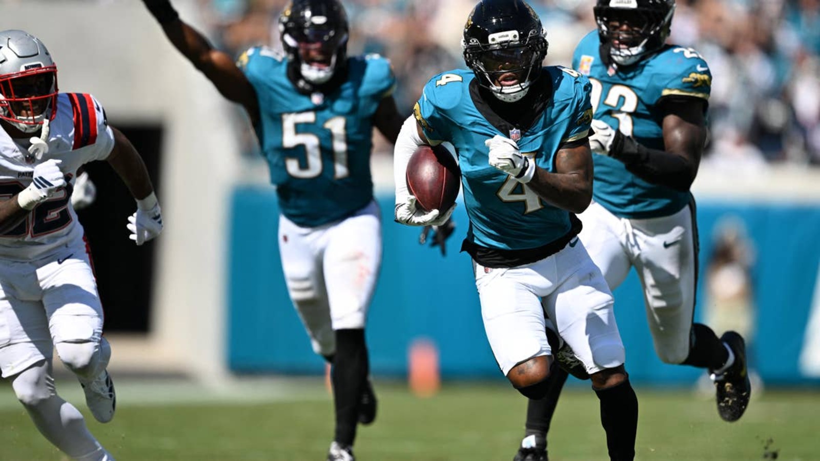 Jacksonville Jaguars Get Early Answer at Starting Running Back | Yardbarker