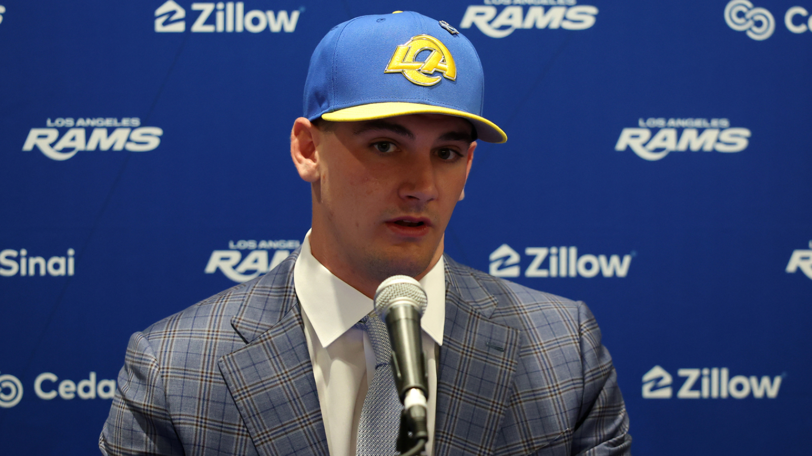https://www.yardbarker.com/media/4/5/4568bdddad1fa1a675dd06707a8143323b2814bb/thumb_16x9/rams-ty-simpson-reacts-potential-sean-mcvay-draft.jpg?v=1