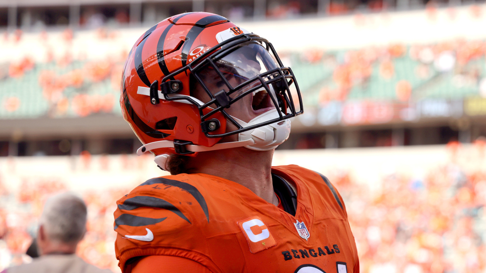 https://www.yardbarker.com/media/4/6/4693b3d73cb5652daaa32cc4e51f1bb5a77b9366/thumb_16x9/bengals-might-trade-trey-hendrickson-nfc-team.jpg?v=1