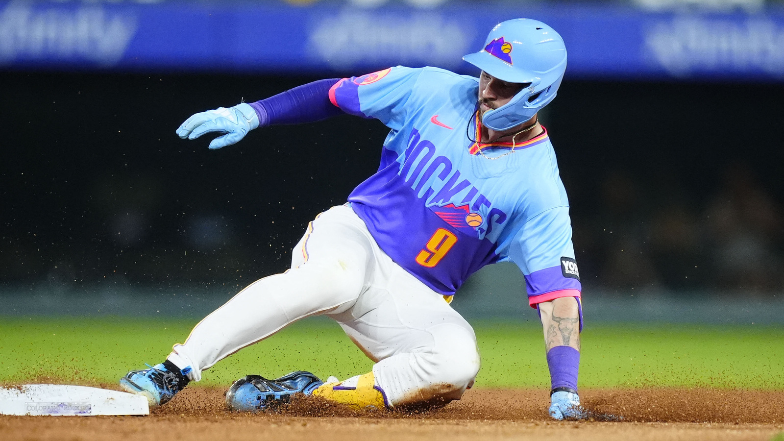 https://www.yardbarker.com/media/4/6/46a5a125e06f028bd48fb2e3bc5bcc605fe3bf3d/thumb_16x9/white-sox-acquire-defensive-wiz-brenton-doyle.jpg