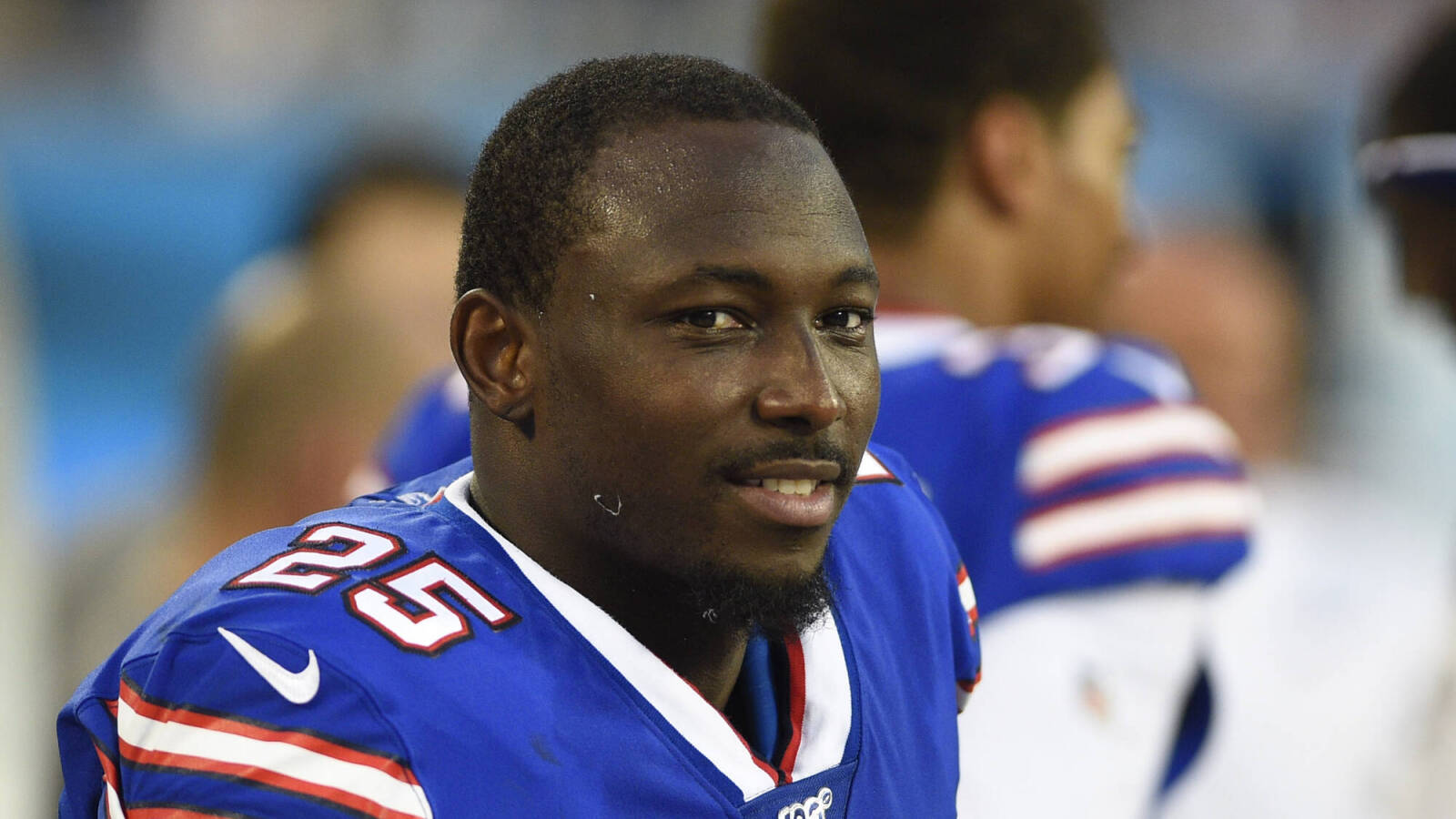 former-bills-pro-bowler-throws-major-shade-at-jim-kelly-yardbarker